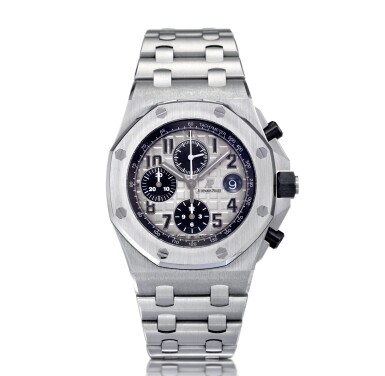 View full screen - View 1 of Lot 21. Reference 26470PT.OO.1000PT.01 Royal Oak Offshore, A limited edition platinum automatic chronograph wristwatch with date and bracelet, Circa 2017 愛彼 26470PT.OO.1000PT.01型號 Royal Oak Offshore 限量版鉑金自動上鏈計時鍊帶腕錶被日期顯示,約2017年製.