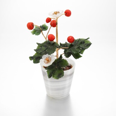 View full screen - View 1 of Lot 16. A JEWELLED GOLD-MOUNTED RHODONITE, NEPHRITE, AGATE AND ROCK CRYSTAL STUDY OF WILD STRAWBERRY, IN THE STYLE OF THE HOUSE OF CARL FABERGÉ, 20TH CENTURY.