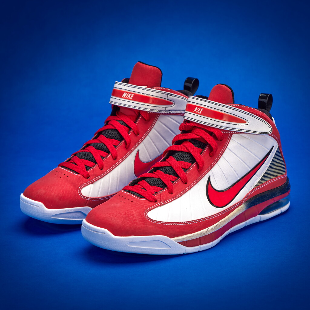 View full screen - View 1 of Lot 12. Stephen Curry 2025-2026 Tunnel Worn Nike Air Max Rise 'Brandon Roy' PE.