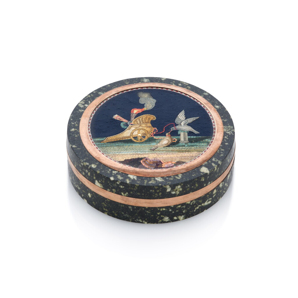 View full screen - View 1 of Lot 107. A gold-mounted micromosaic and hardstone bonbonniere, probably Giacomo Raffaelli, Rome, late 18th century .