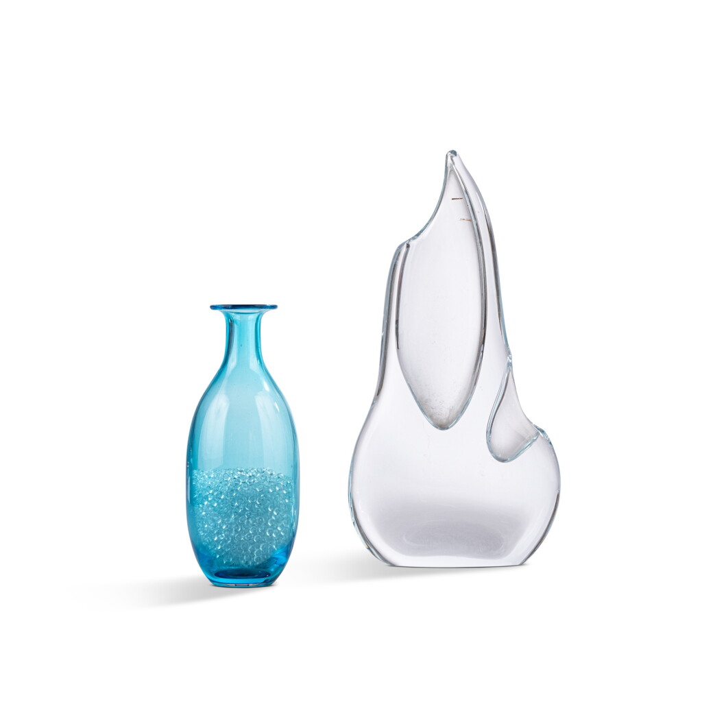 View full screen - View 1 of Lot 850. Two glass vases, 20th century.