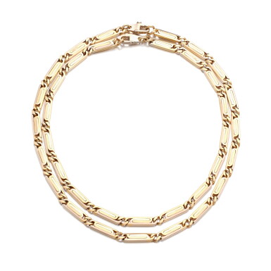 View full screen - View 1 of Lot 826. Two gold necklaces.