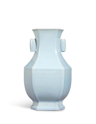 View full screen - View 1 of Lot 1085. A Ru-type hexagonal vase, hu, Seal mark and period of Qianlong | 清乾隆 仿汝釉六方貫耳壺 《大清乾隆年製》款.
