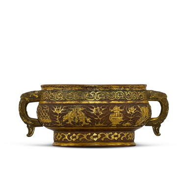 View full screen - View 1 of Lot 1023. A PARCEL-GILT COPPER ALLOY 'EIGHT BUDDHIST EMBLEMS' INCENSE BURNER BY HU WENMING, MING DYNASTY, 17TH CENTURY | 明十七世紀 胡文明製局部鎏金銅八吉祥簋式香爐 《雲間胡文明製》款.