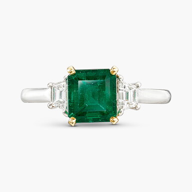 View full screen - View 1 of Lot 1218. Emerald and Diamond Ring | 梵克雅寶| 祖母綠 配 鑽石 戒指.