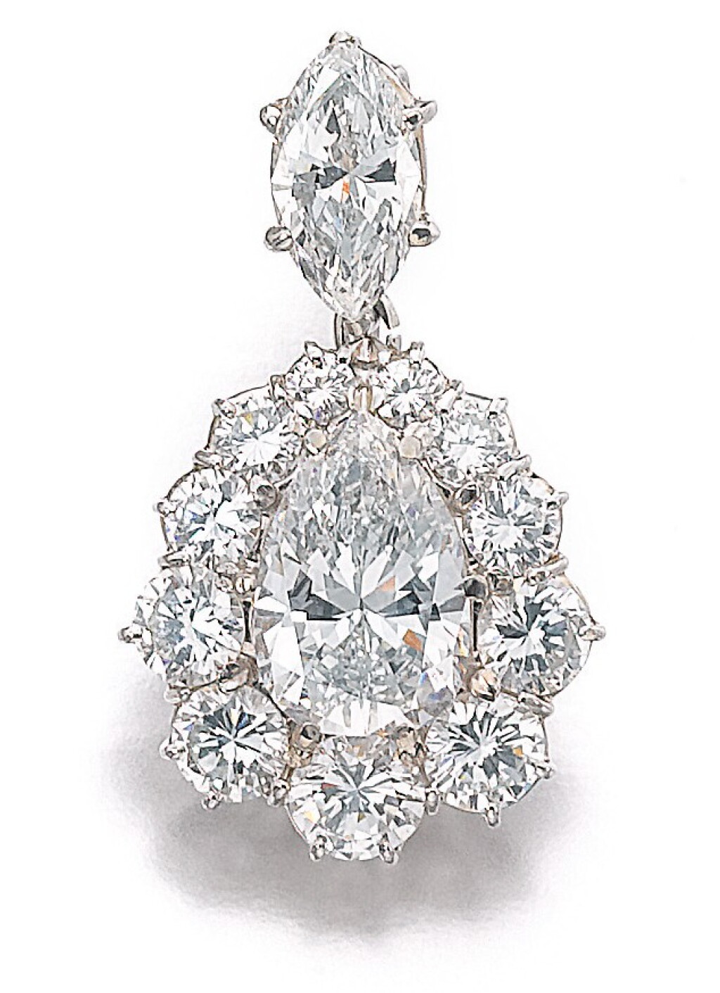 View full screen - View 1 of Lot 102. DIAMOND PENDANT.