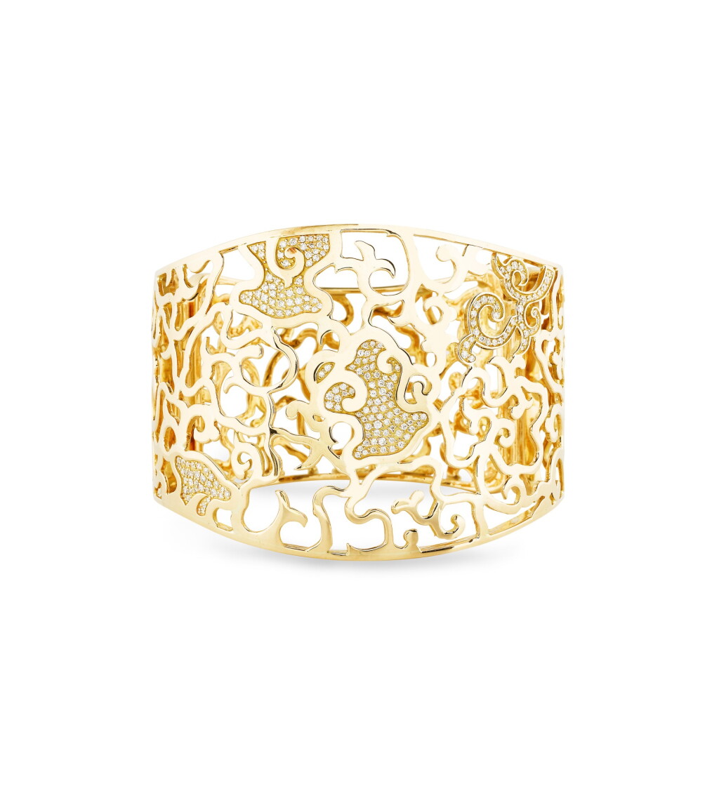 View full screen - View 1 of Lot 71. MANCHETTE DIAMANTS | DIAMOND CUFF BRACELET .