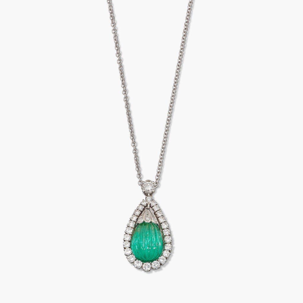 View full screen - View 1 of Lot 1424. Emerald and Diamond Pendant Necklace | 祖母綠 配 鑽石 吊墜項鏈.