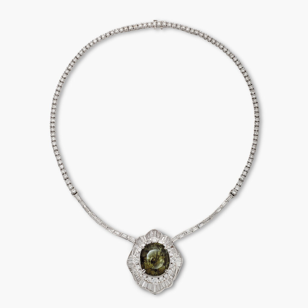 View full screen - View 1 of Lot 1268. Alexandrite and Diamond Pendent Necklace | 38.17克拉 亞歷山大變色石 配 鑽石 項鏈.