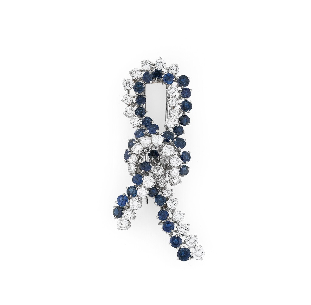 View full screen - View 1 of Lot 100. Broche saphirs et diamants | Sapphire and diamond brooch.