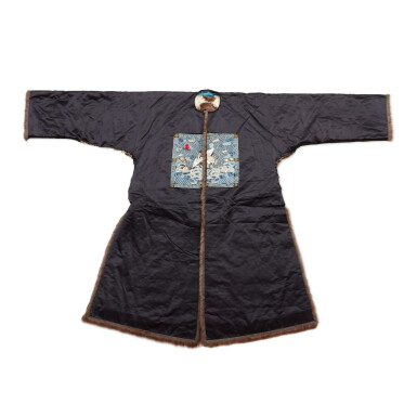 View full screen - View 1 of Lot 237. A fur-lined navy silk first-rank civil official winter robe, Late Qing dynasty | 清末 石青色綢內襯皮一品補服.