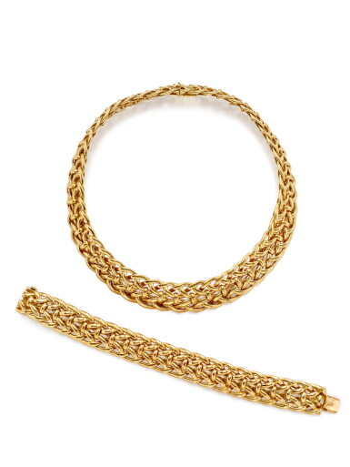 View full screen - View 1 of Lot 1773. Gold Demi-Parure | 梵克雅寶 | K金 項鏈及手鏈套裝.