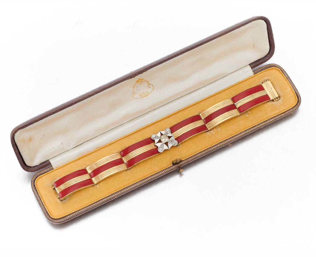 View full screen - View 1 of Lot 5. KÖCHERT | ENAMEL AND DIAMOND BRACELET (BRACCIALE IN SMALTO E DIAMANTI ), 1910.