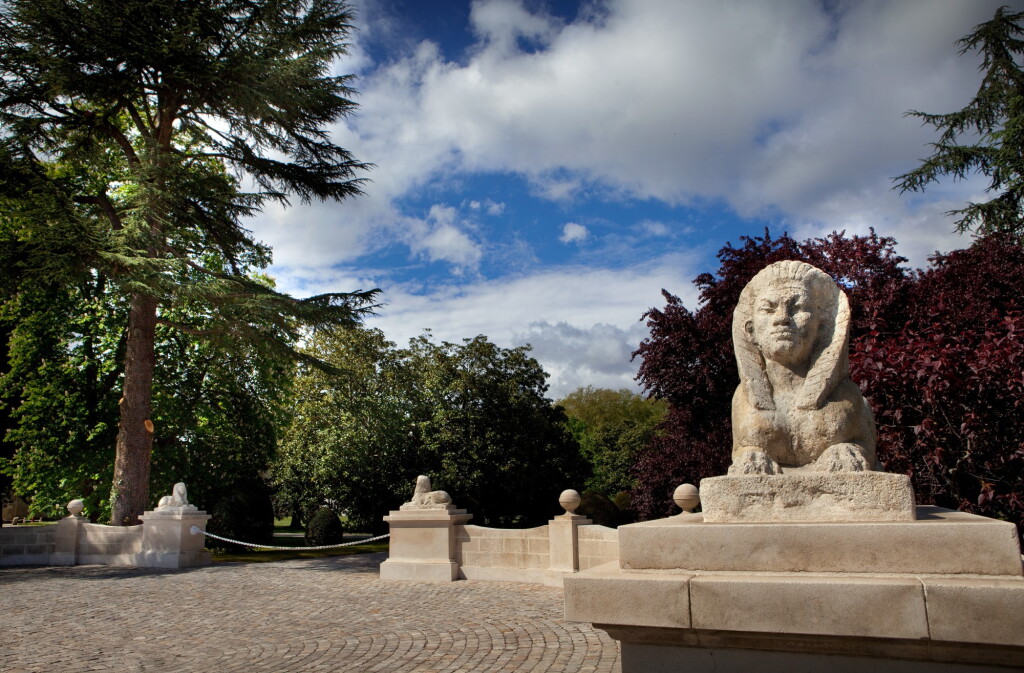 View full screen - View 1 of Lot 57. Château Mouton Baronne Philippe 1985 (12 BT).