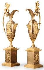 A PAIR OF GILT-BRONZE EWERS, EMPIRE, ATTRIBUTED TO CLAUDE GALLE | PAIRE D'AIGUIÈRES EN BRONZE DORÉ D'ÉPOQUE EMPIRE, ATTRIBUÉES À CLAUDE GALLE