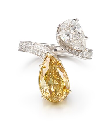 View full screen - View 1 of Lot 1184. FANCY DEEP BROWNISH YELLOW DIAMOND AND DIAMOND RING | 3.67卡拉 深彩棕黃色 鑽石 配 鑽石 戒指.