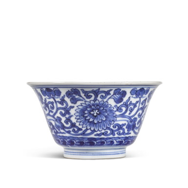 View full screen - View 1 of Lot 379. A blue and white 'lotus' bowl, Mark and period of Kangxi | 清康熙 青花纏枝蓮紋盌《大清康熙年製》款.