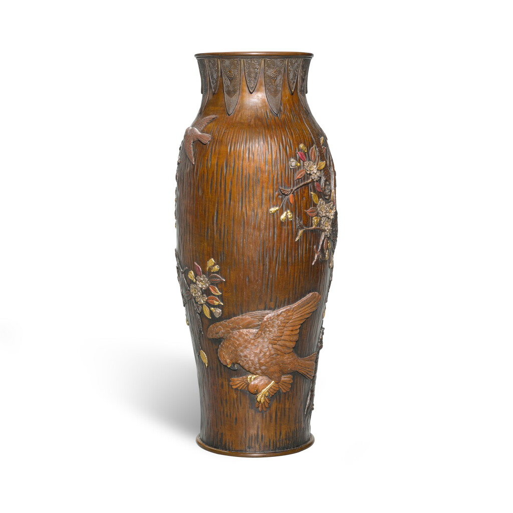 View full screen - View 1 of Lot 92. A LARGE BRONZE VASE, MEIJI PERIOD, LATE 19TH CENTURY.