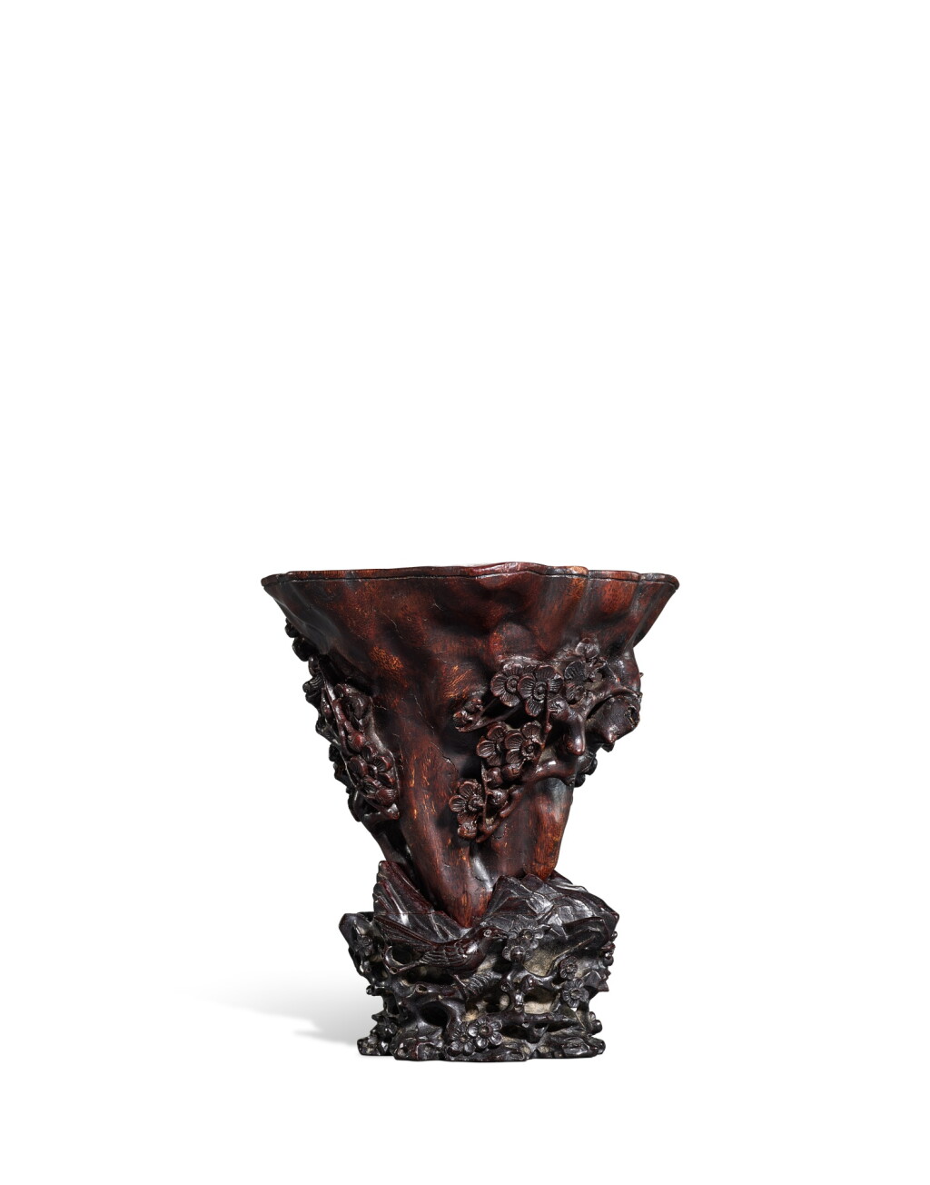 View full screen - View 1 of Lot 3924. A chenxiangmu 'prunus and magpie' libation cup, Qing dynasty, 18th century | 清十八世紀 沉香木雕喜上梅梢角盃.