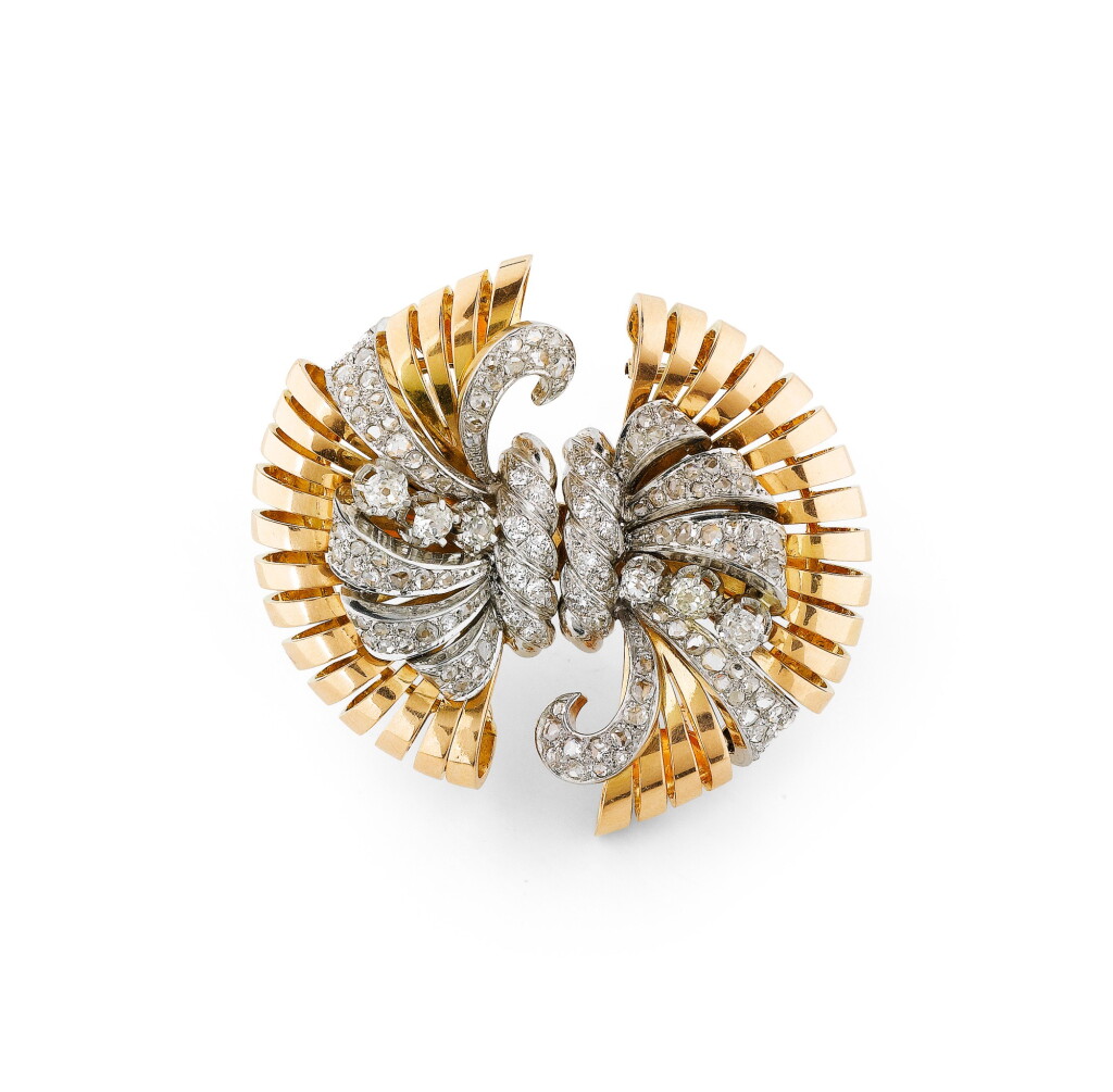 View full screen - View 1 of Lot 45. Broche double-clip diamants | Diamond double clip-brooch.