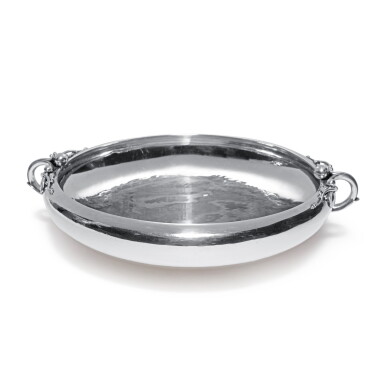 全螢幕檢視 - 查看42A Danish silver centerpiece bowl, No. 625C, Georg Jensen Silversmithy, Copenhagen, 1925-32的1