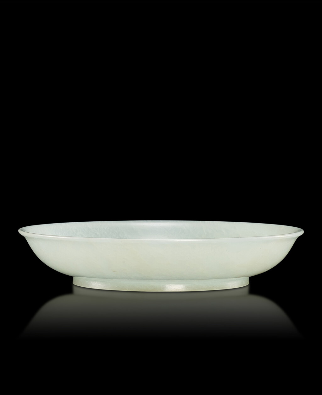 View full screen - View 1 of Lot 3646. A white jade dish, Mark and period of Jiaqing | 清嘉慶 白玉盤 《嘉慶年製》款.