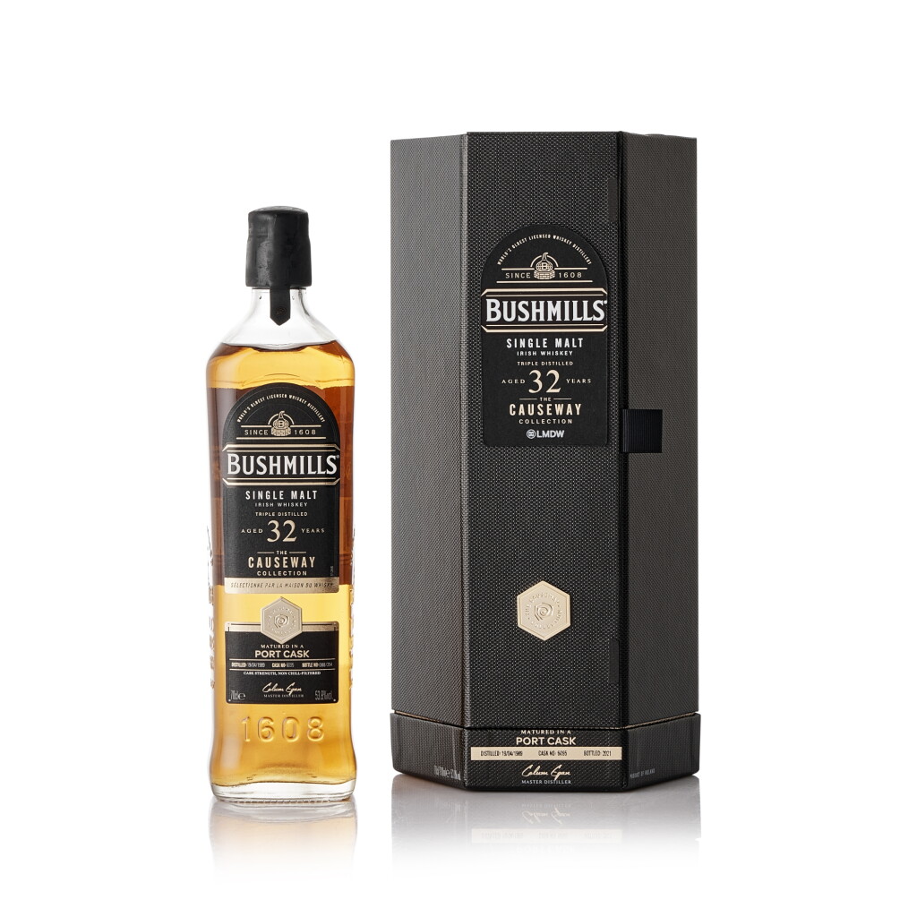 View full screen - View 1 of Lot 6654. Bushmills For LMDW 32 Year Old Cask #6096 50.1 abv 1989 (1 BT70).
