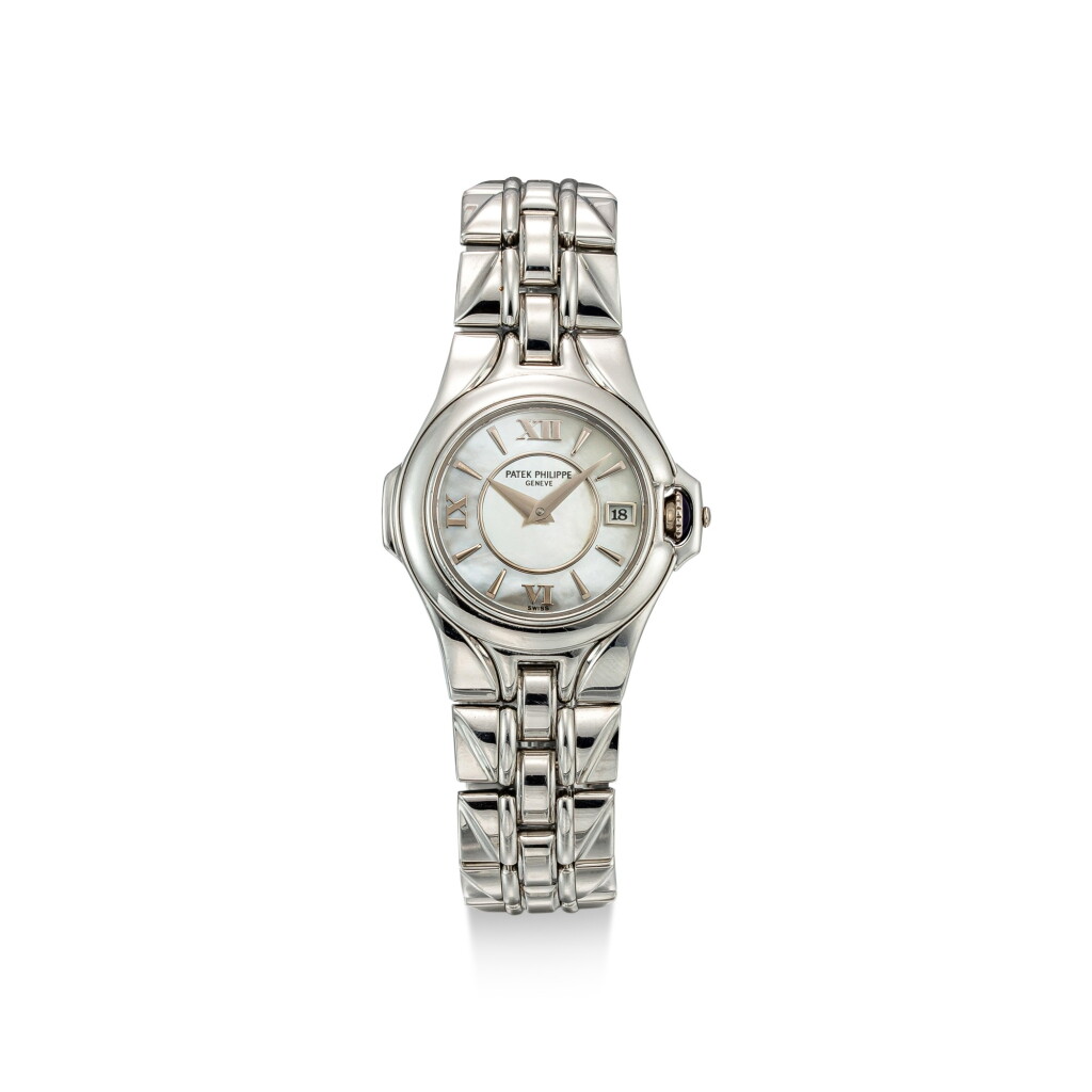View full screen - View 1 of Lot 8312. Sculpture, Reference 4891/1 | A stainless steel bracelet watch with date and mother-of-pearl dial, Circa 2000 | 百達翡麗 Sculpture 型號4891/1 | 精鋼鏈帶腕錶,備日期顯示及珠母貝錶盤,約2000年製.
