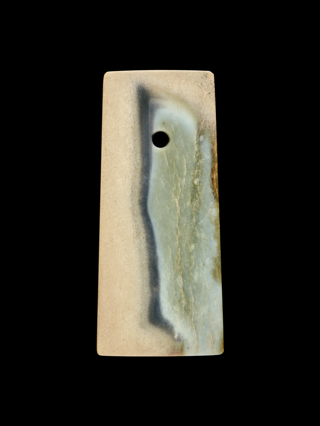 View full screen - View 1 of Lot 525. The Guennol archaic jade ceremonial axe (Yue), Neolithic period - Zhou dynasty | 新石器時代至周 玉鉞.