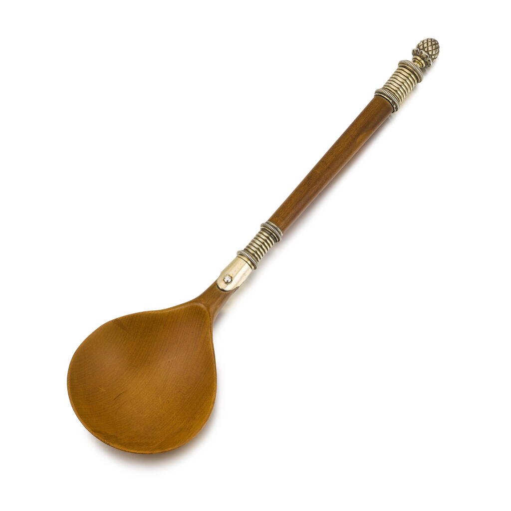 View full screen - View 1 of Lot 1039. A Fabergé parcel-gilt silver-mounted fruitwood spoon, workmaster Anders Nevalainen, St Petersburg, 1899-1908.