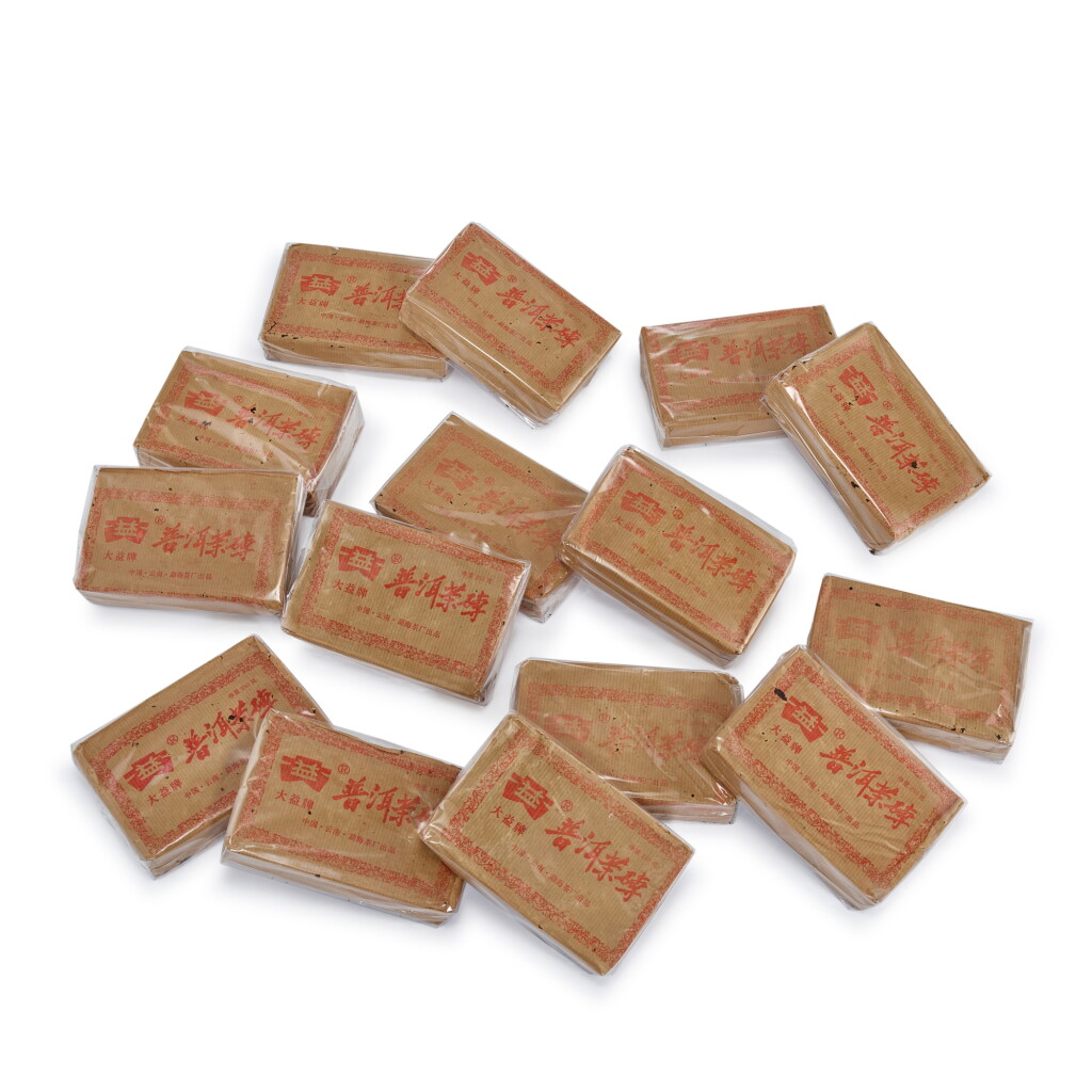 View full screen - View 1 of Lot 8687. 1994年首批大益熟磚 1994 Dayi Ripe Tea Bricks (First batch version) (15 PC).
