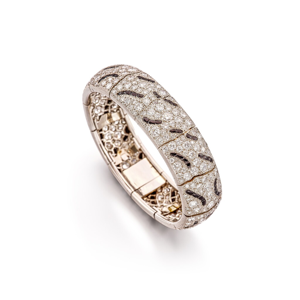 View full screen - View 1 of Lot 315. Onyx and Diamond Bracelet | 縞瑪瑙 配 鑽石 手鏈.