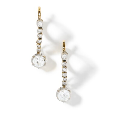 View full screen - View 1 of Lot 203. Paire de dormeuses diamants | Pair of diamond earrings.