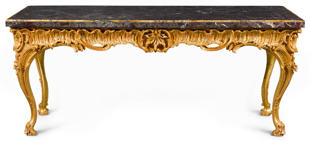 全螢幕檢視 - 查看168A GEORGE III CARVED GILTWOOD SIDE TABLE, CIRCA 1760的1
