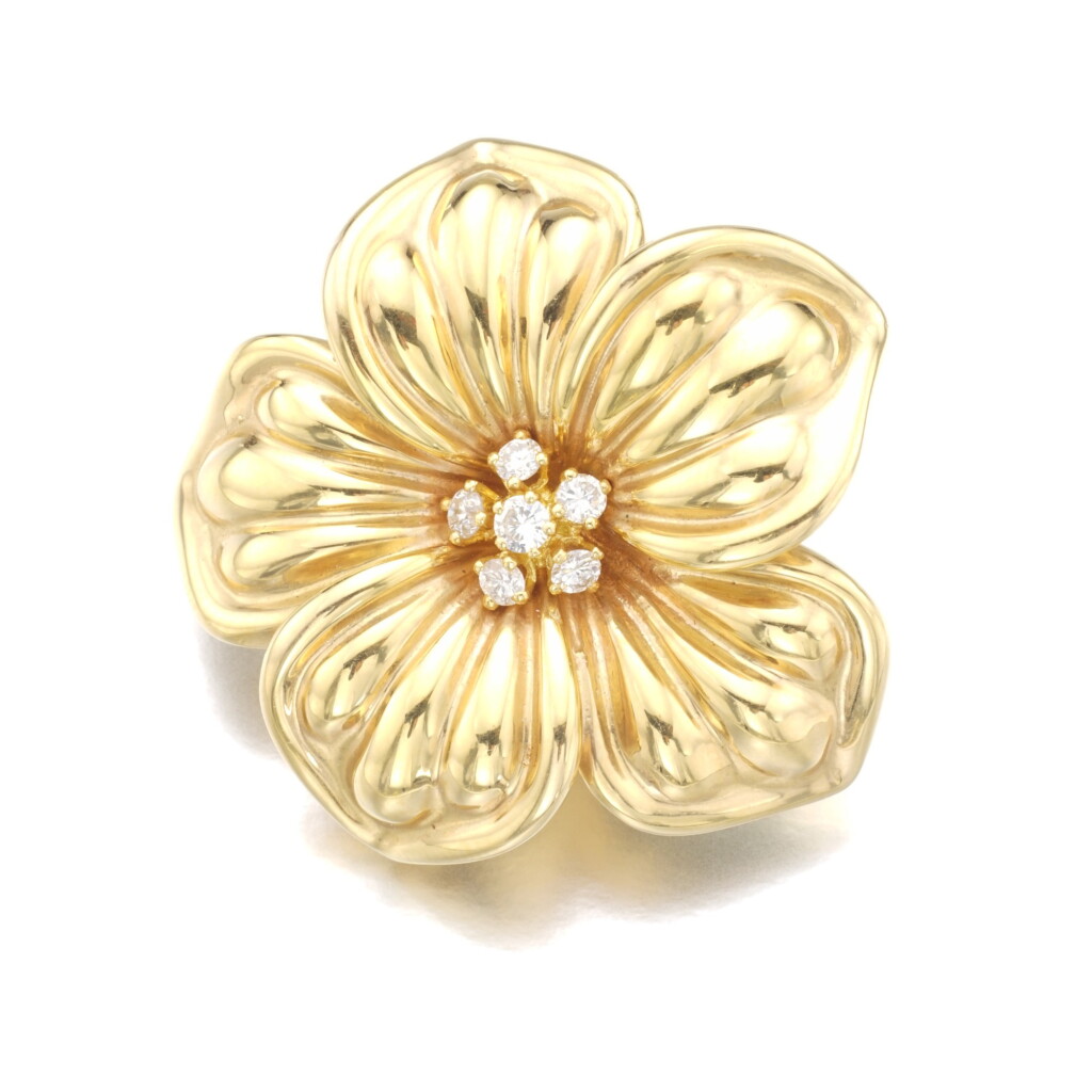 View full screen - View 1 of Lot 455. VAN CLEEF & ARPELS | GOLD AND DIAMOND BROOCH.