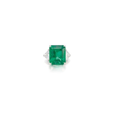 View full screen - View 1 of Lot 66. EMERALD AND DIAMOND RING.