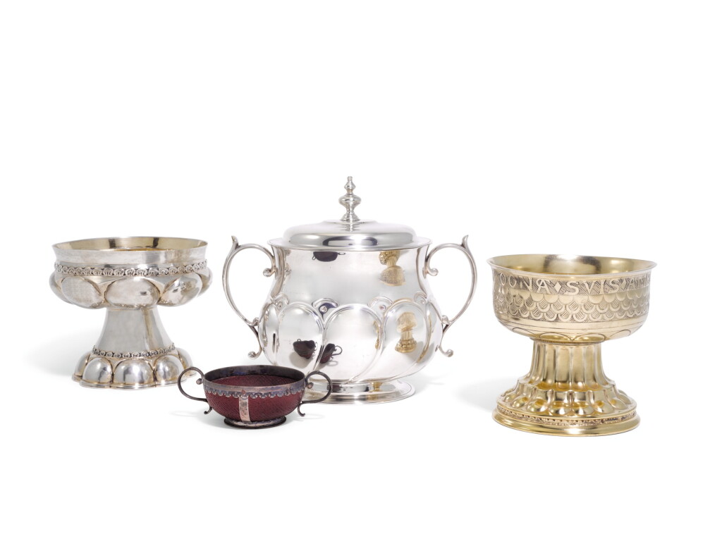 View full screen - View 1 of Lot 147. AN EDWARDIAN SILVER-GILT REPLICA OF 'THE HOLMS' CUP, WILLIAM HUTTON & SONS LTD, LONDON, 1903.