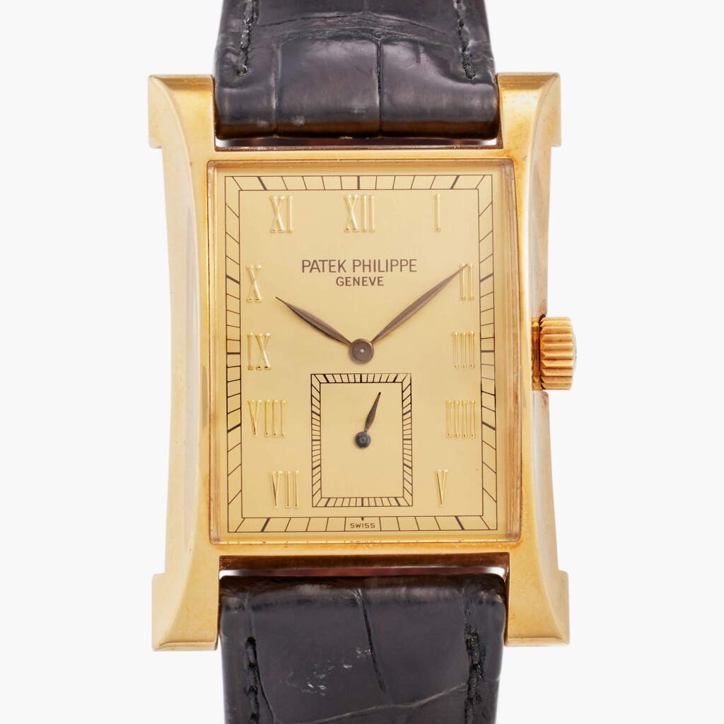 View full screen - View 1 of Lot 460. Reference 5500 Pagoda | A limited edition yellow gold wristwatch, Made to commemorate the opening of Patek Philippe's watchmaking center in Geneva, Circa 1997.