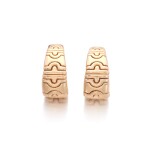 Pair of gold ear clips, 'Parentesi'