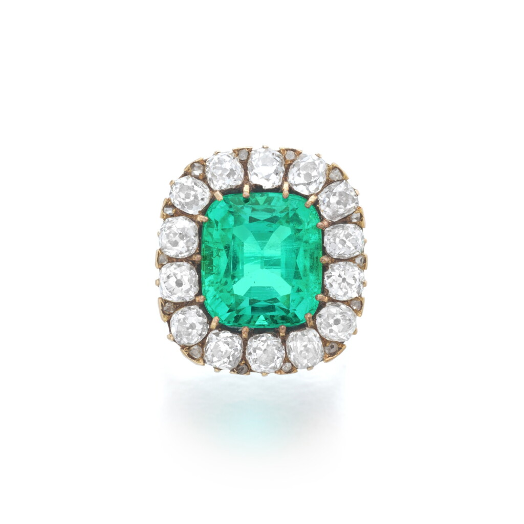 全螢幕檢視 - 查看861Emerald and diamond ring的1