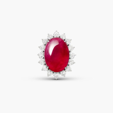 View full screen - View 1 of Lot 1304. Ruby and Diamond Ring | 19.60克拉 天然 「緬甸」未經加熱紅寶石 配 鑽石 戒指.