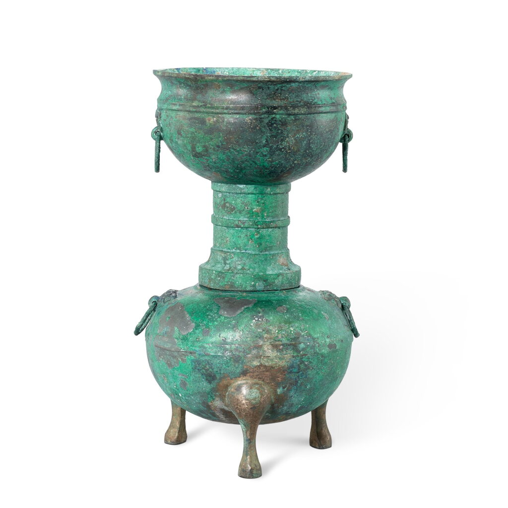 View full screen - View 1 of Lot 3068. A bronze food steamer, Yan, Western Han dynasty| 西漢 青銅鋪首銜環耳甗.