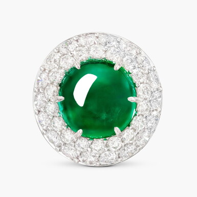 View full screen - View 1 of Lot 1250. Emerald and Diamond Ring | 10.82克拉「哥倫比亞」祖母綠 配 鑽石 戒指.