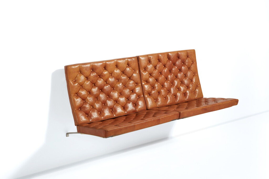 View full screen - View 1 of Lot 89. Settee.