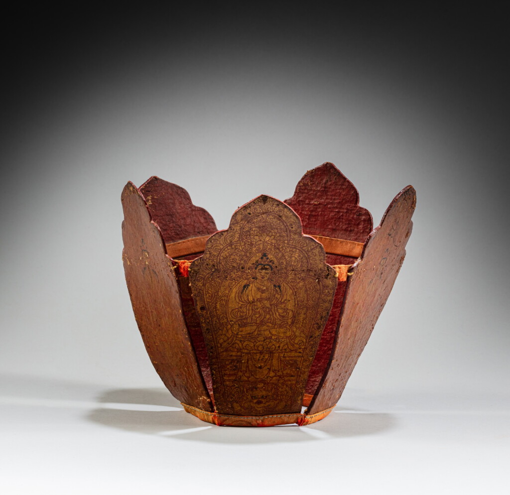 View full screen - View 1 of Lot 12. A painted lacquer and papier maché crown, Tibet, 18th century | 十八世紀 藏傳紙雕彩繪寶冠.
