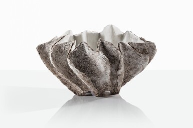 View full screen - View 1 of Lot 95. Vase, pièce unique.