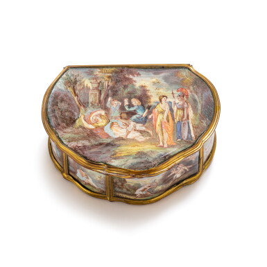 View full screen - View 1 of Lot 325. An enamel snuff box with gilt-metal mounts, late 19th century | Tabatière en émail avec montures en métal doré, fin du XIXe siècle.