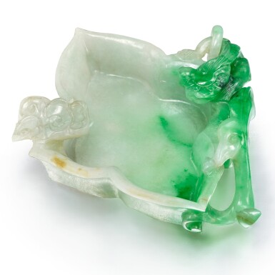View full screen - View 1 of Lot 39. A jadeite 'chilong' quatrefoil washer, Early 20th century | 二十世紀初 翠玉巧雕螭龍紋活環花式洗.