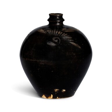 View full screen - View 1 of Lot 409. A silvery russet-painted black-glazed jar, Northern Song dynasty 北宋 黑釉銀花吐魯瓶.
