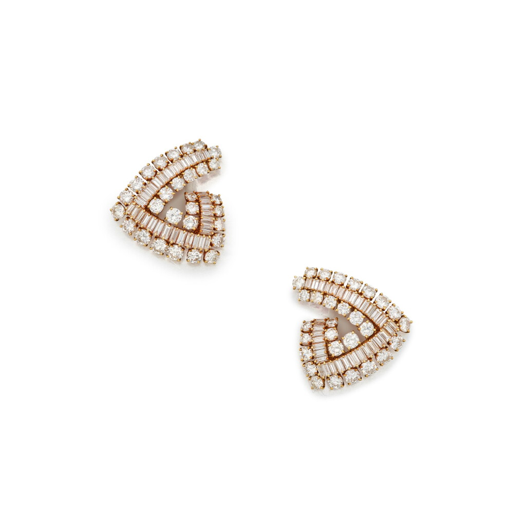 View full screen - View 1 of Lot 526. Pair of Diamond Earclips | 梵克雅寶 | 鑽石耳環一對.